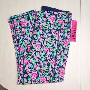 Lilly Pulitzer Luxletic Weekender High Rise Crop 💙 Low Tide Navy Garden Variety